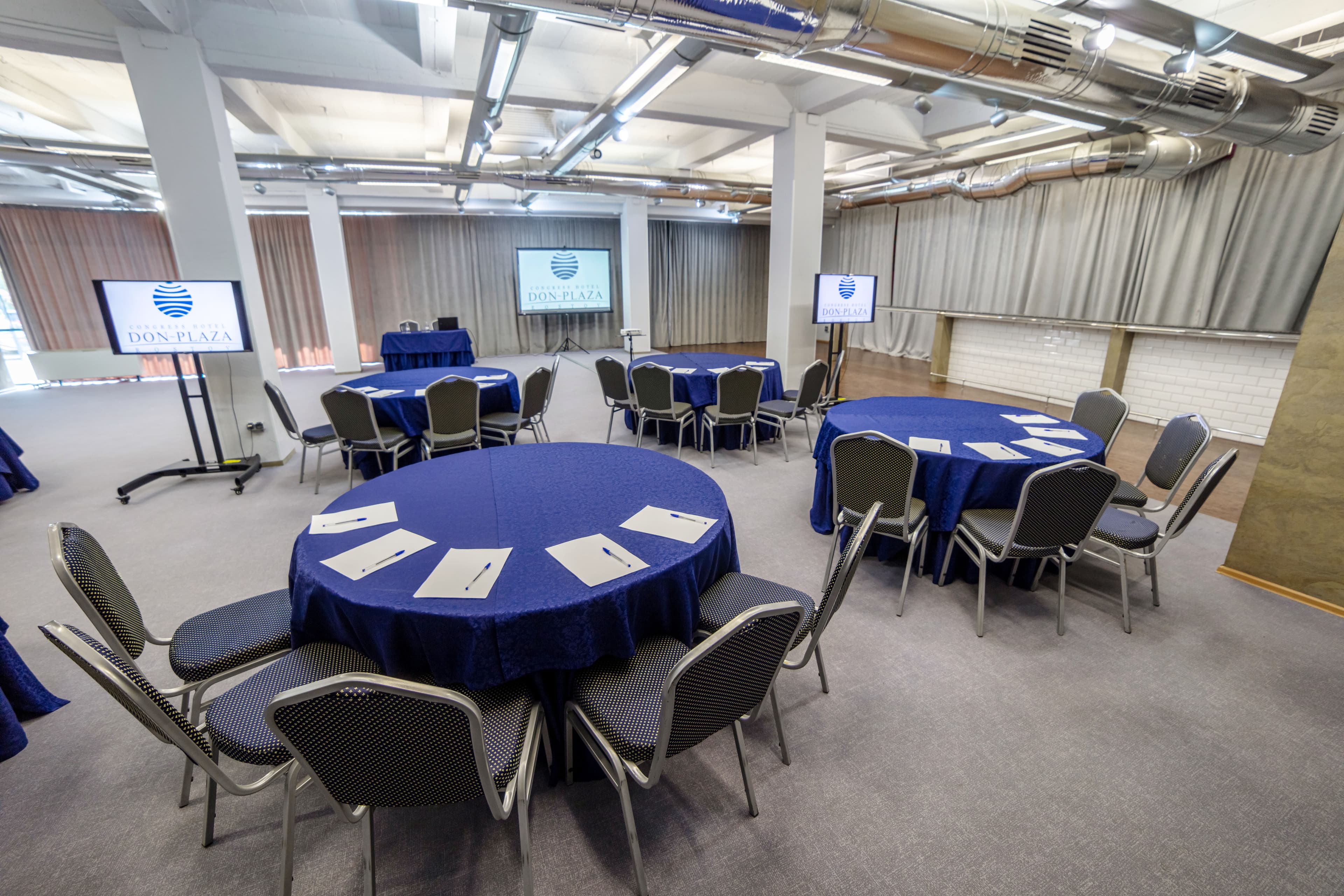 Зал Ацтек Дон-Плаза