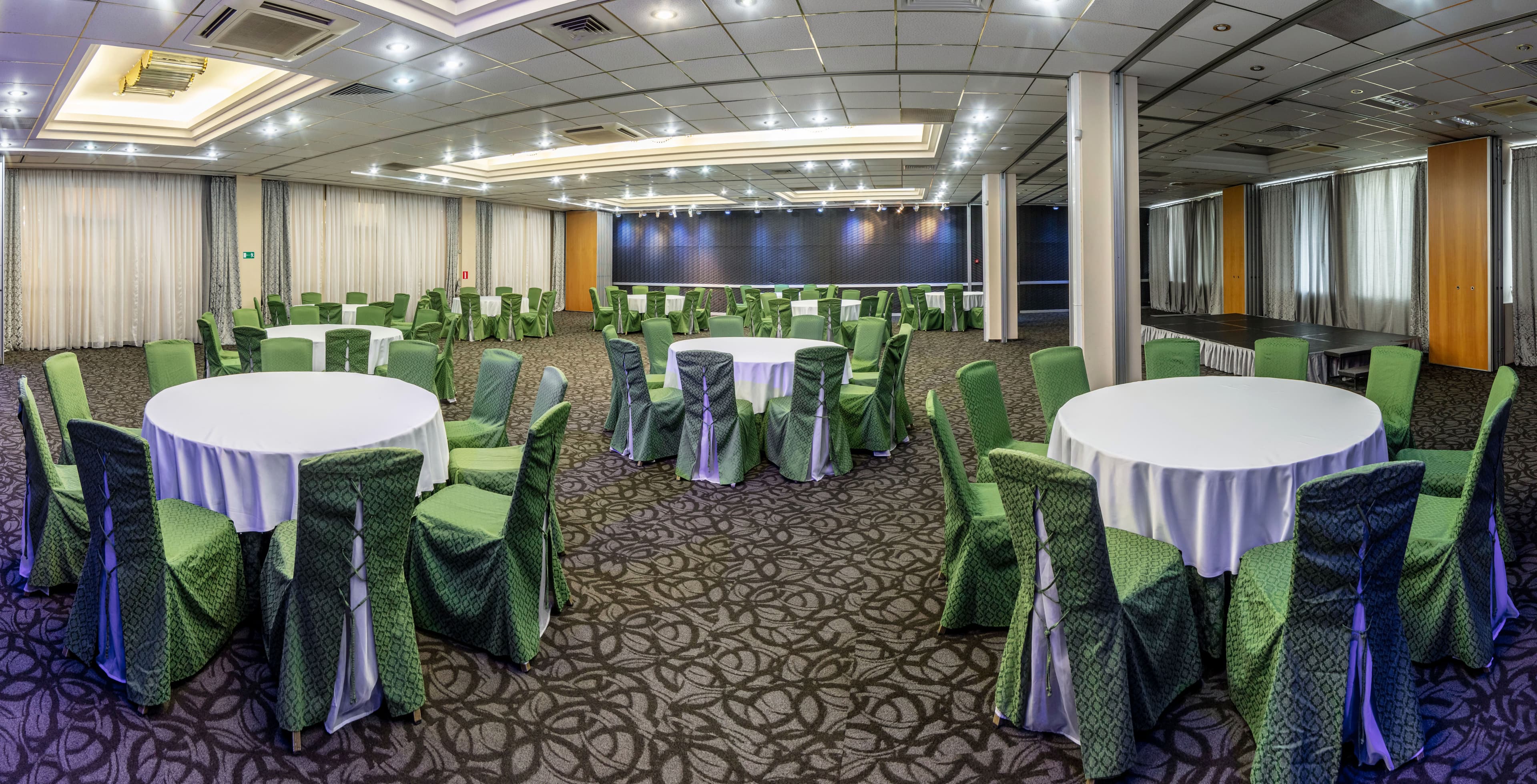 Зал Форум Дон-Плаза